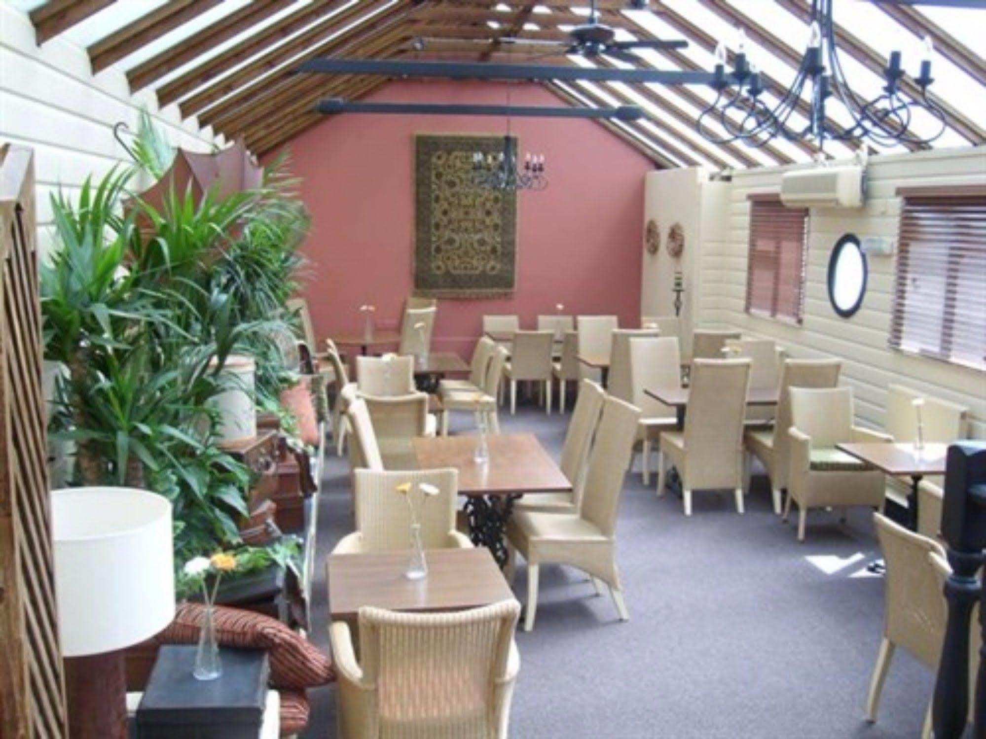 The Windsor Trooper Pub & Inn Екстер'єр фото