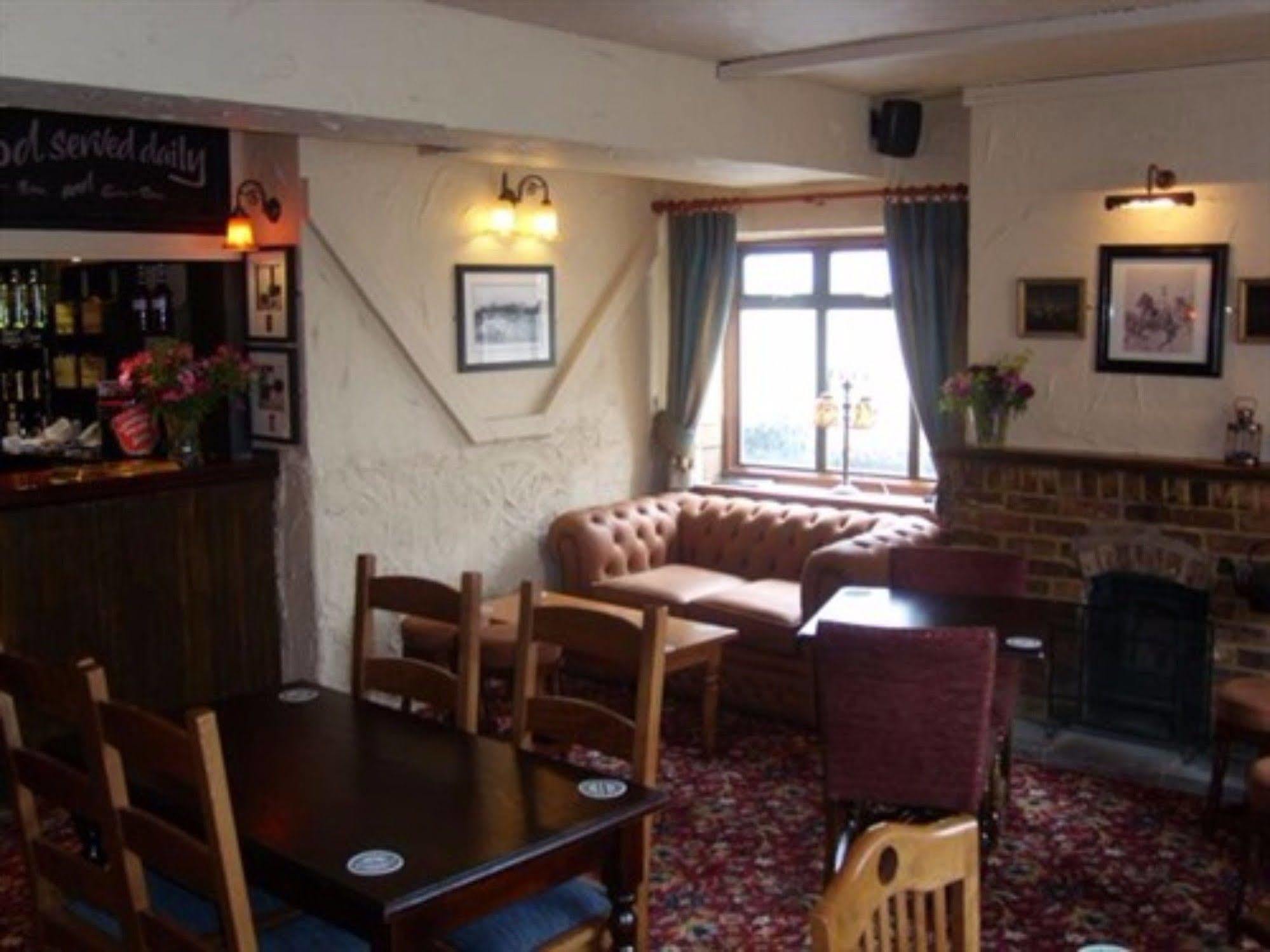 The Windsor Trooper Pub & Inn Екстер'єр фото