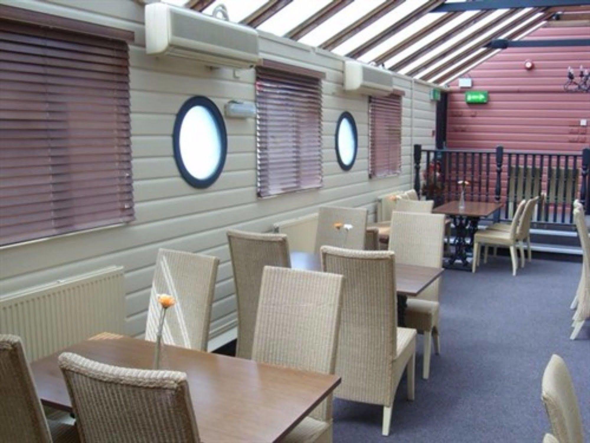 The Windsor Trooper Pub & Inn Екстер'єр фото